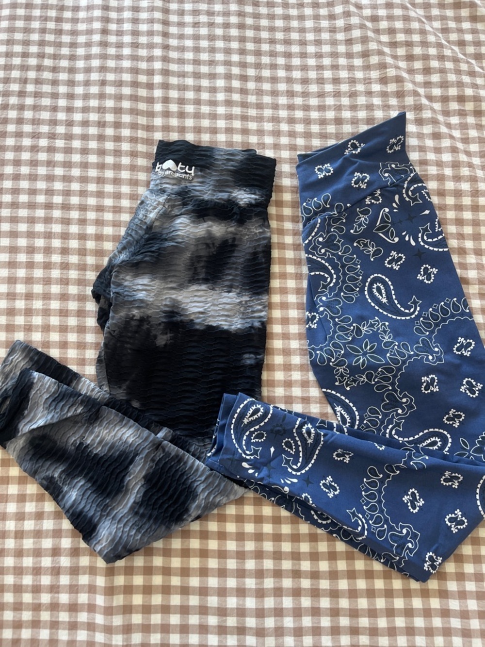 Booty by Brabants Black Tie-Dye & Navy Bandana Leggings Set